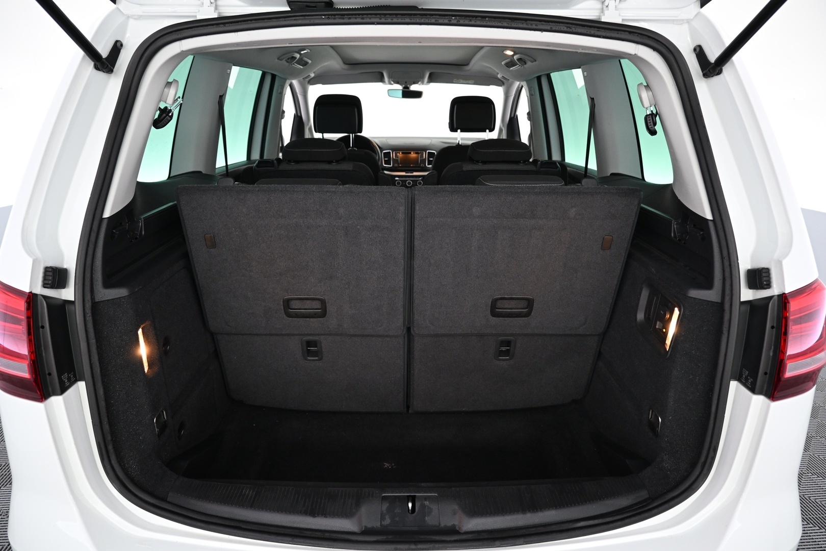 VOLKSWAGEN Sharan 2016