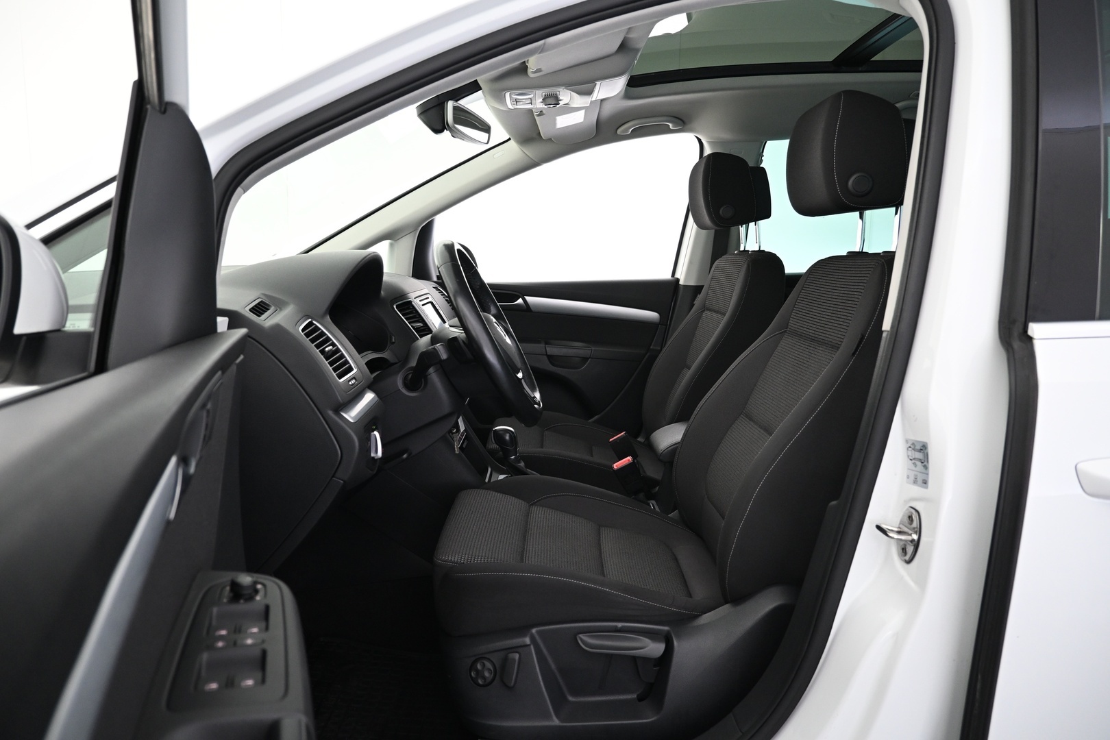 VOLKSWAGEN Sharan 2016