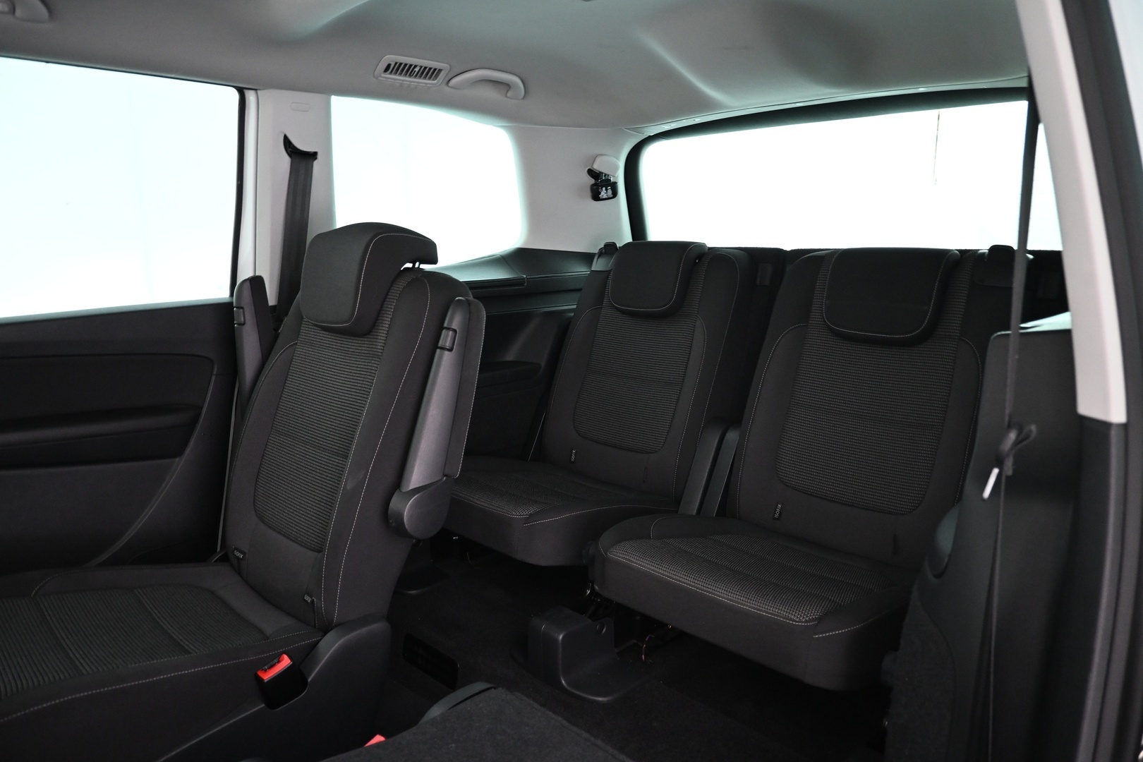 VOLKSWAGEN Sharan 2016