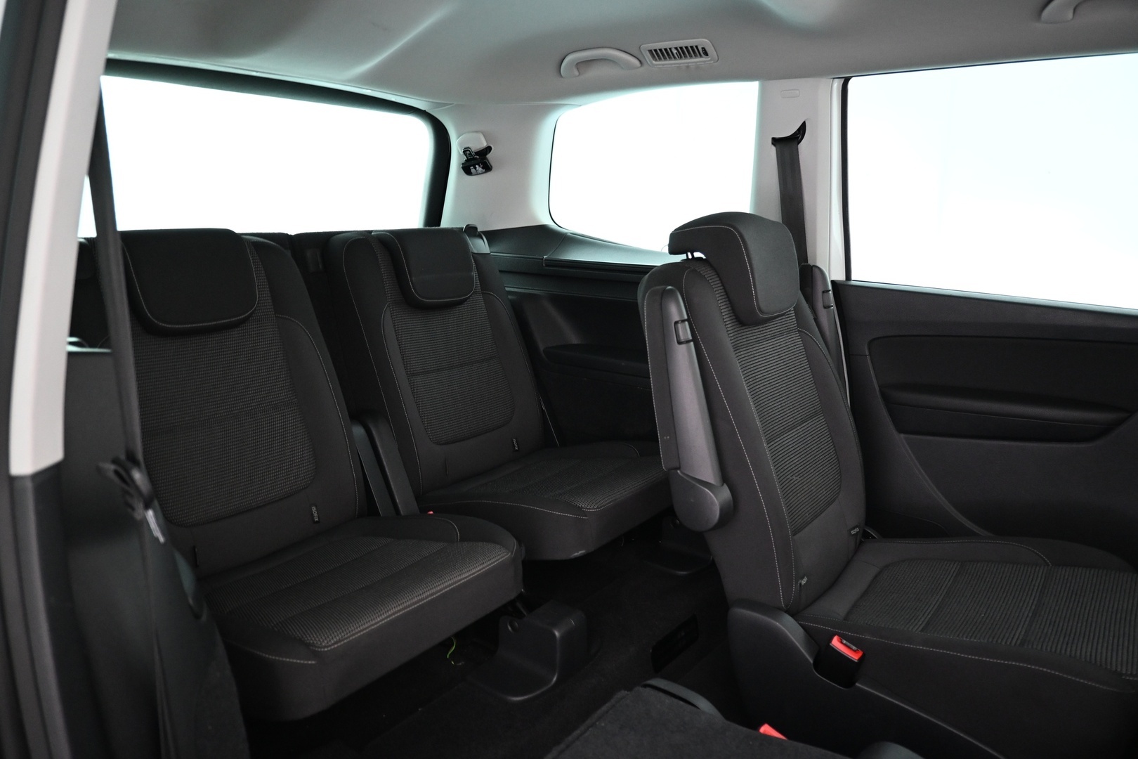 VOLKSWAGEN Sharan 2016