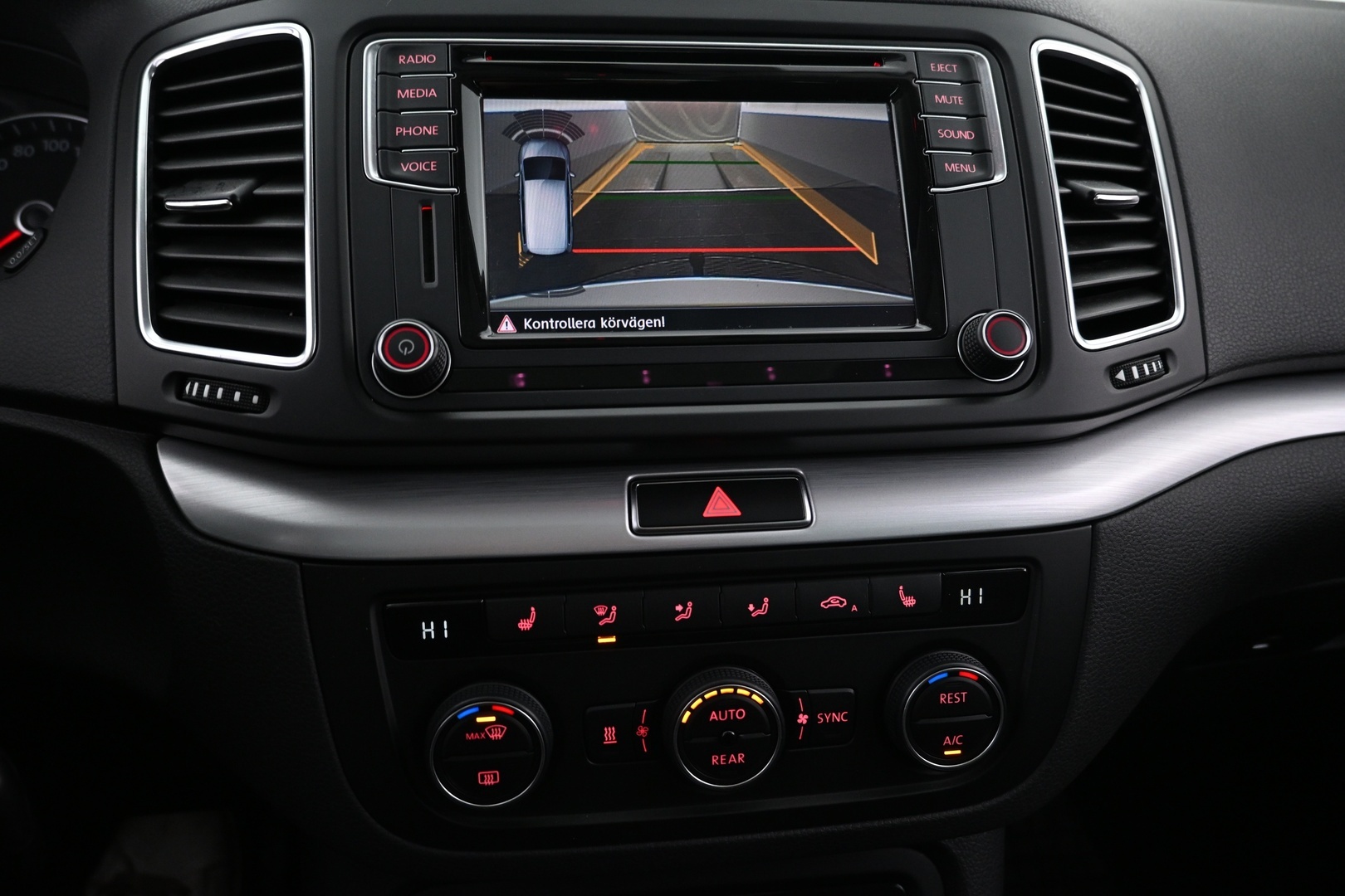 VOLKSWAGEN Sharan 2016