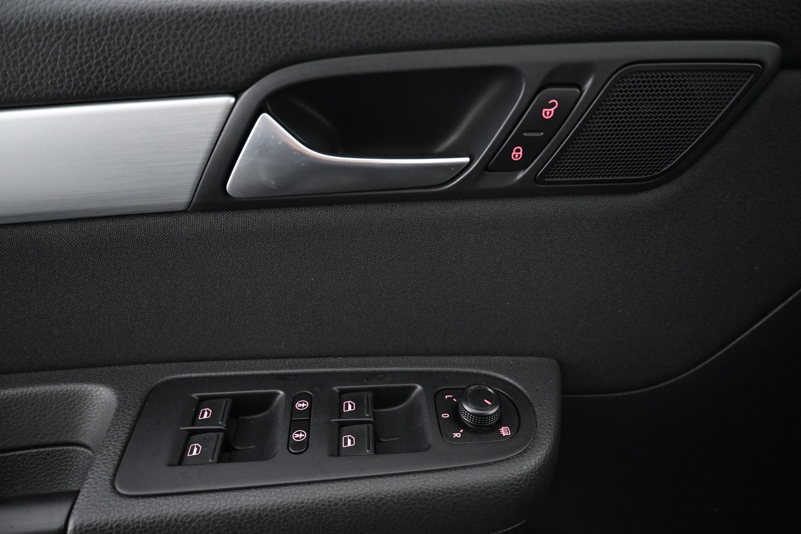 VOLKSWAGEN Sharan 2016