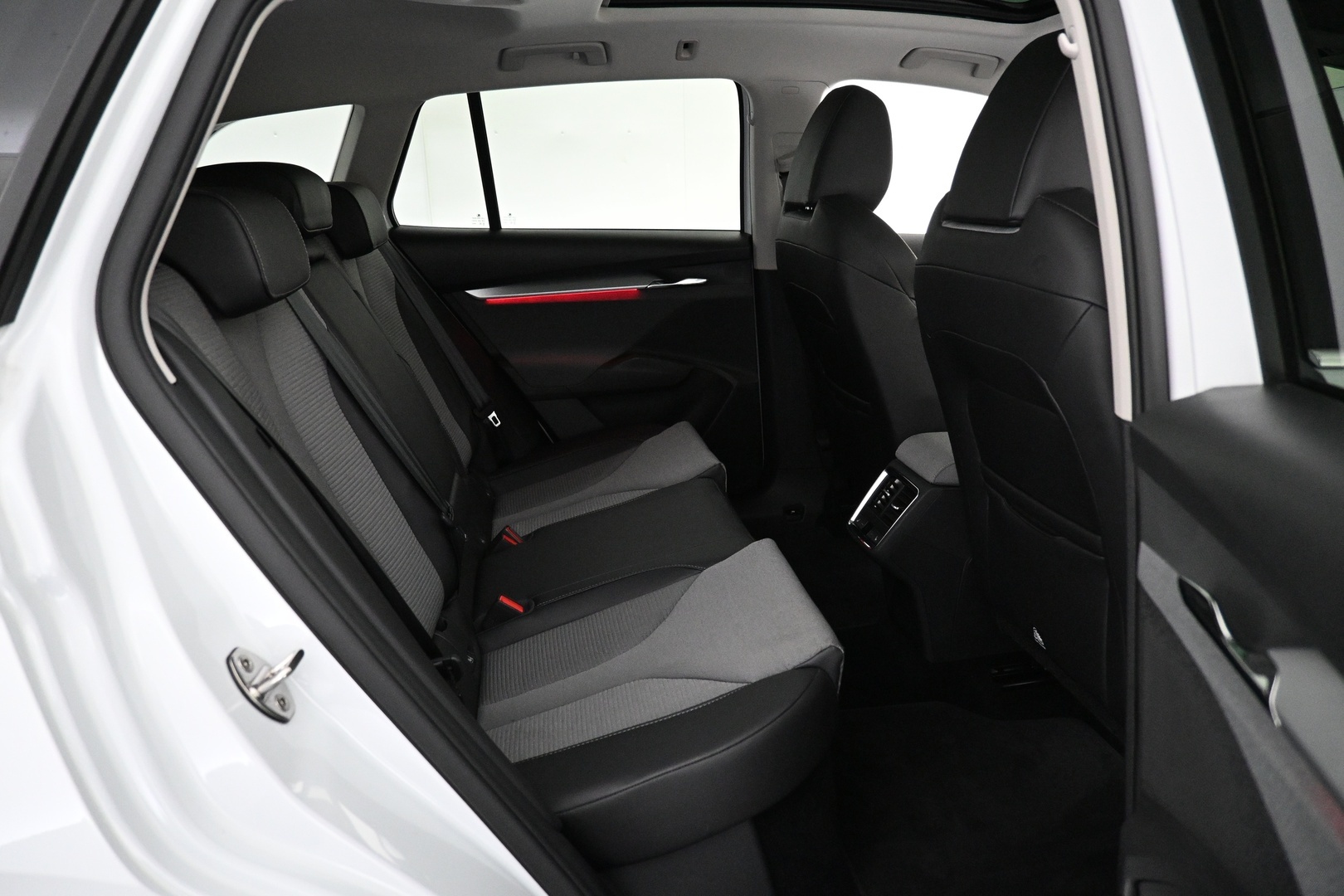 SKODA Enyaq 2023