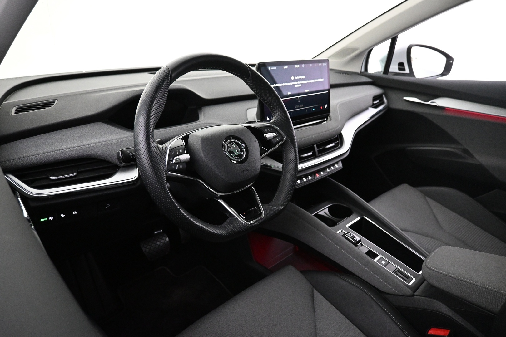 SKODA Enyaq 2023