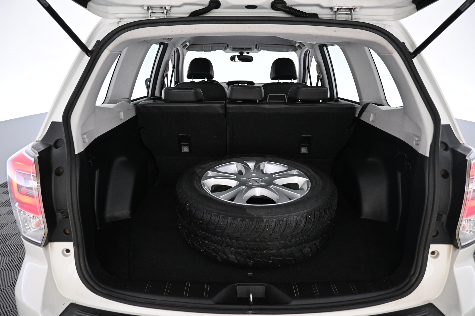 SUBARU Forester 2017