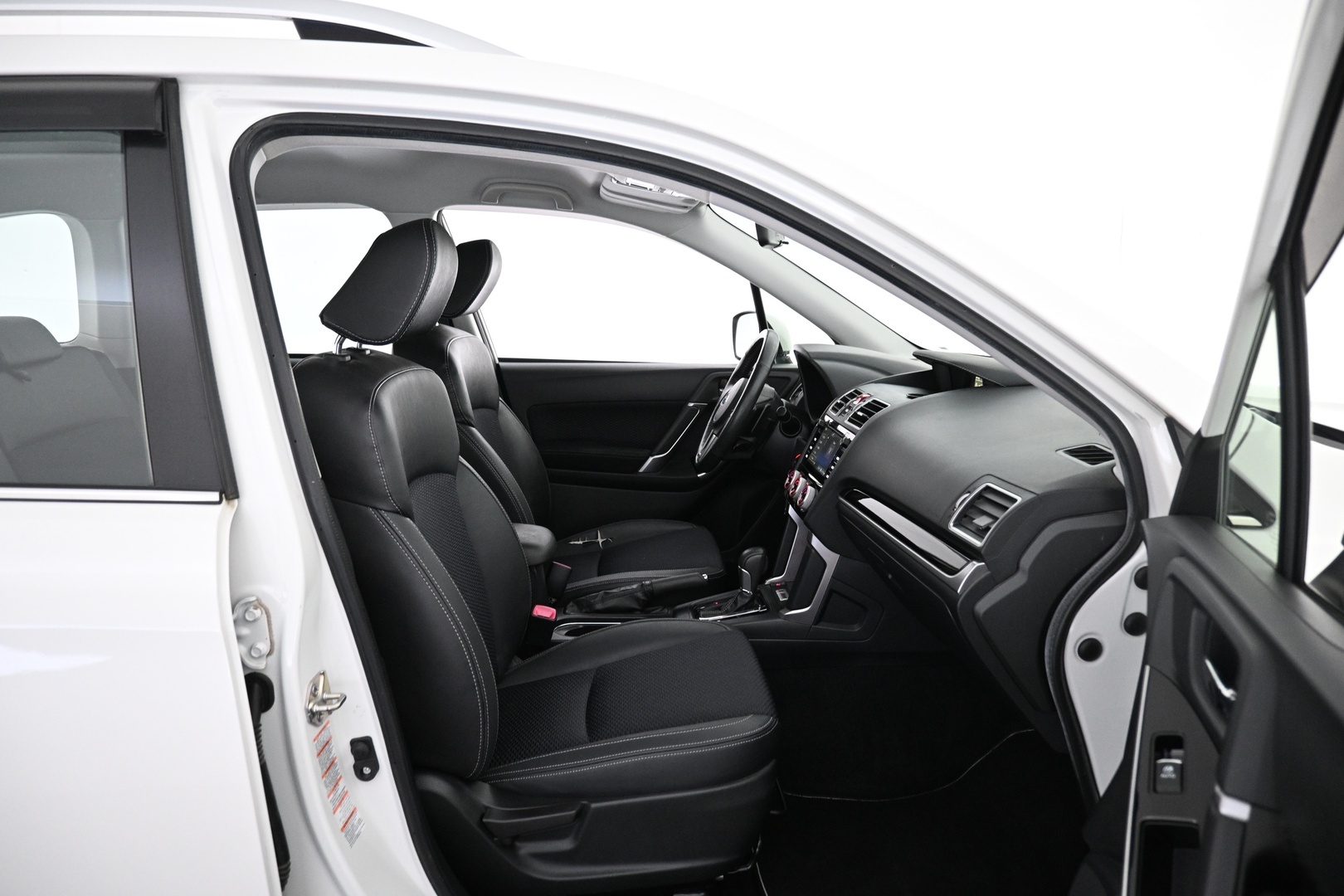 SUBARU Forester 2017