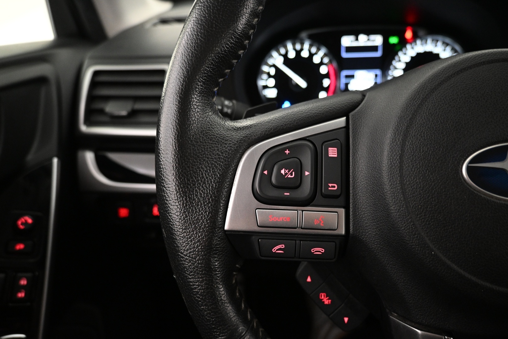 SUBARU Forester 2017