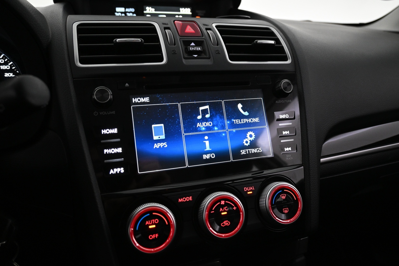 SUBARU Forester 2017