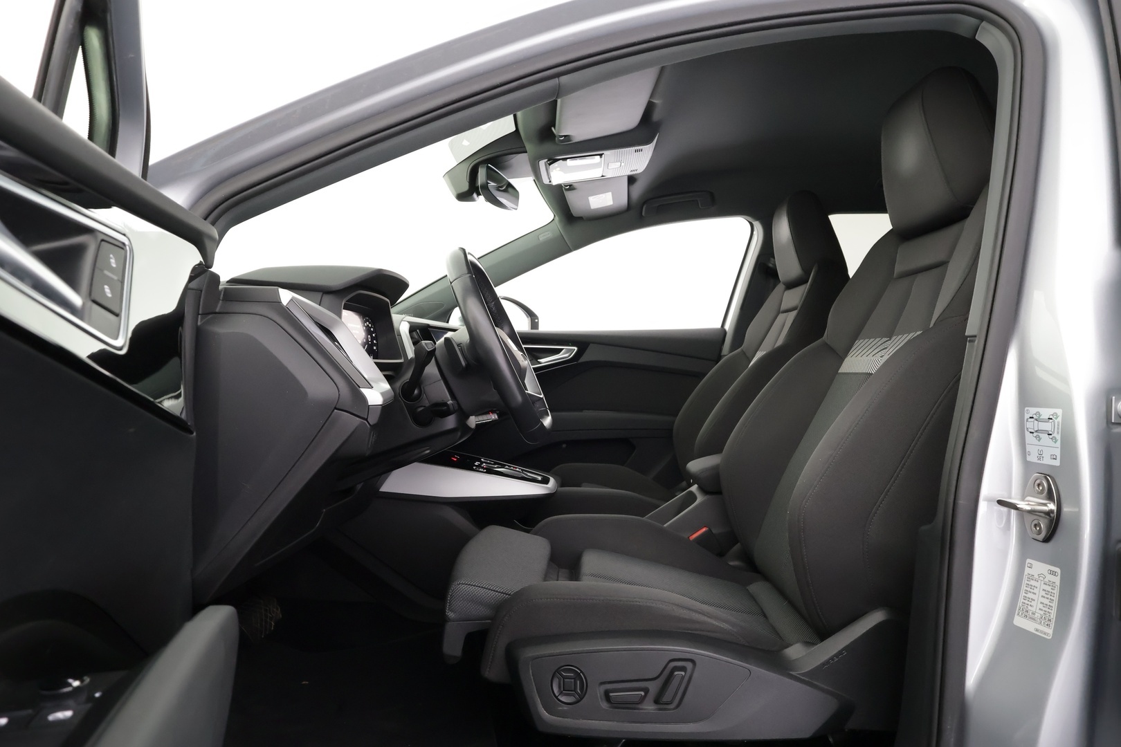 AUDI Q4 e-tron 2022