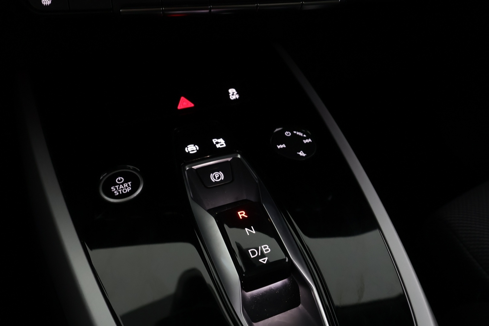 AUDI Q4 e-tron 2022