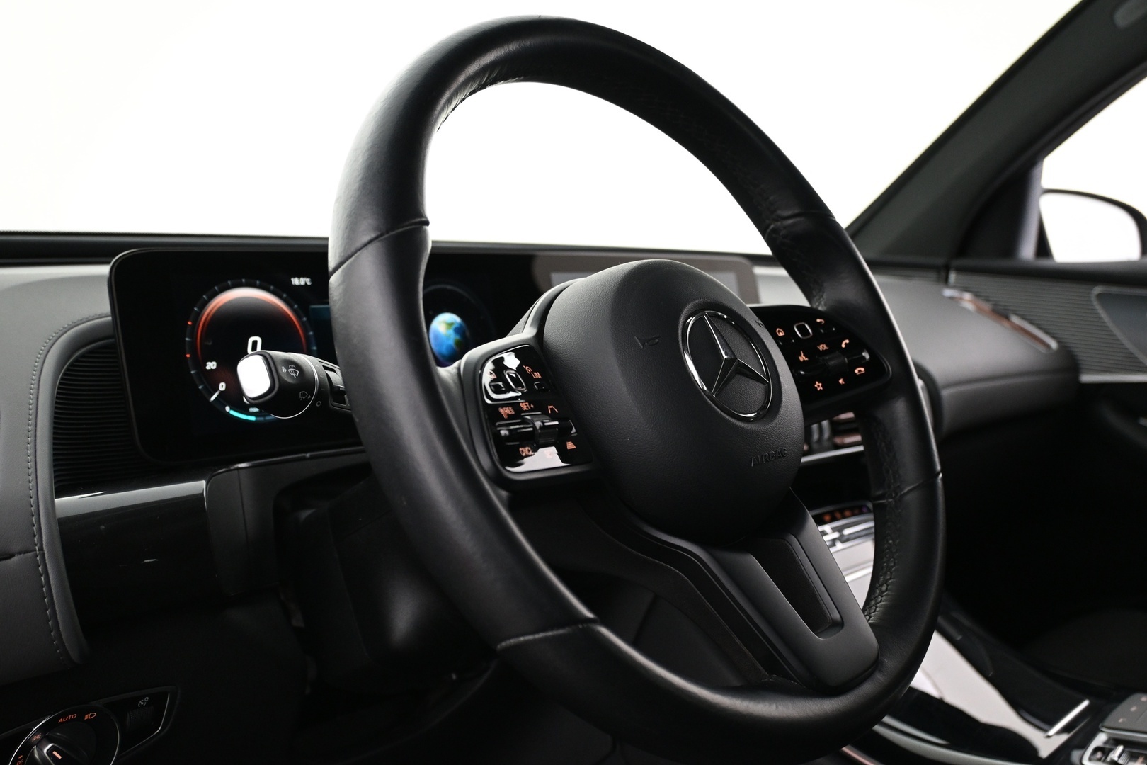 MERCEDES-BENZ EQC 2022