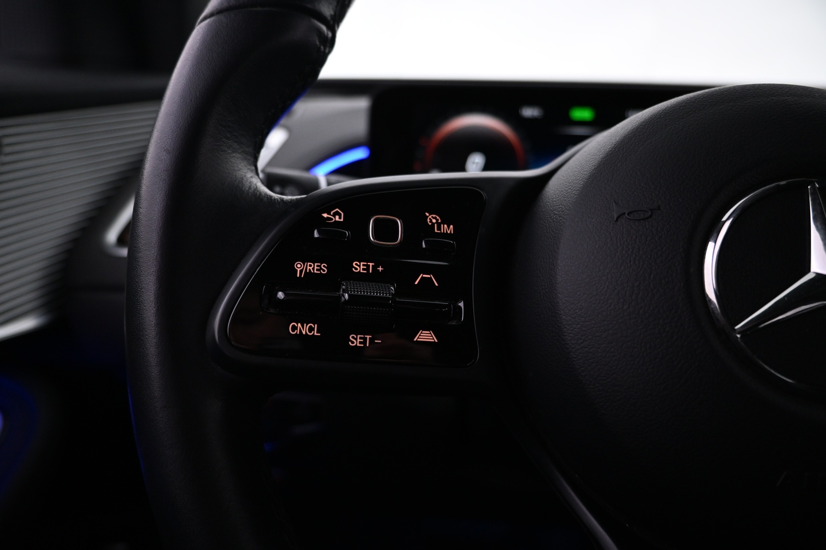 MERCEDES-BENZ EQC 2022