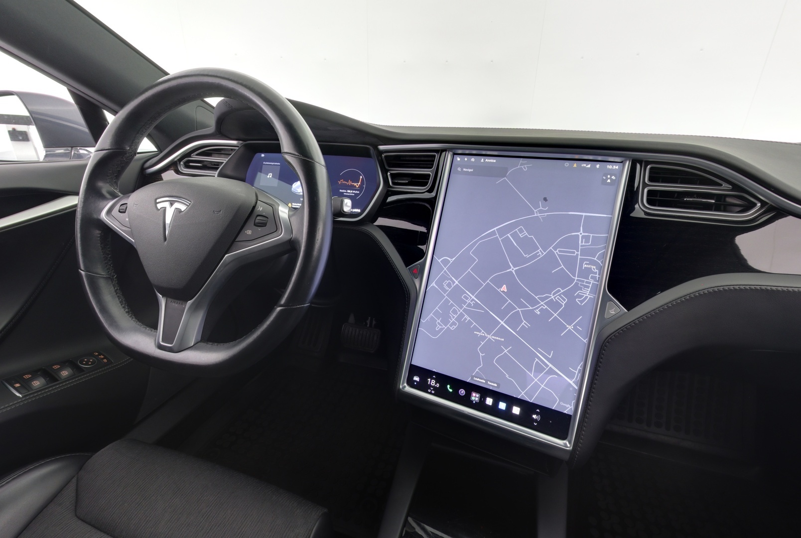 TESLA Model S 2018