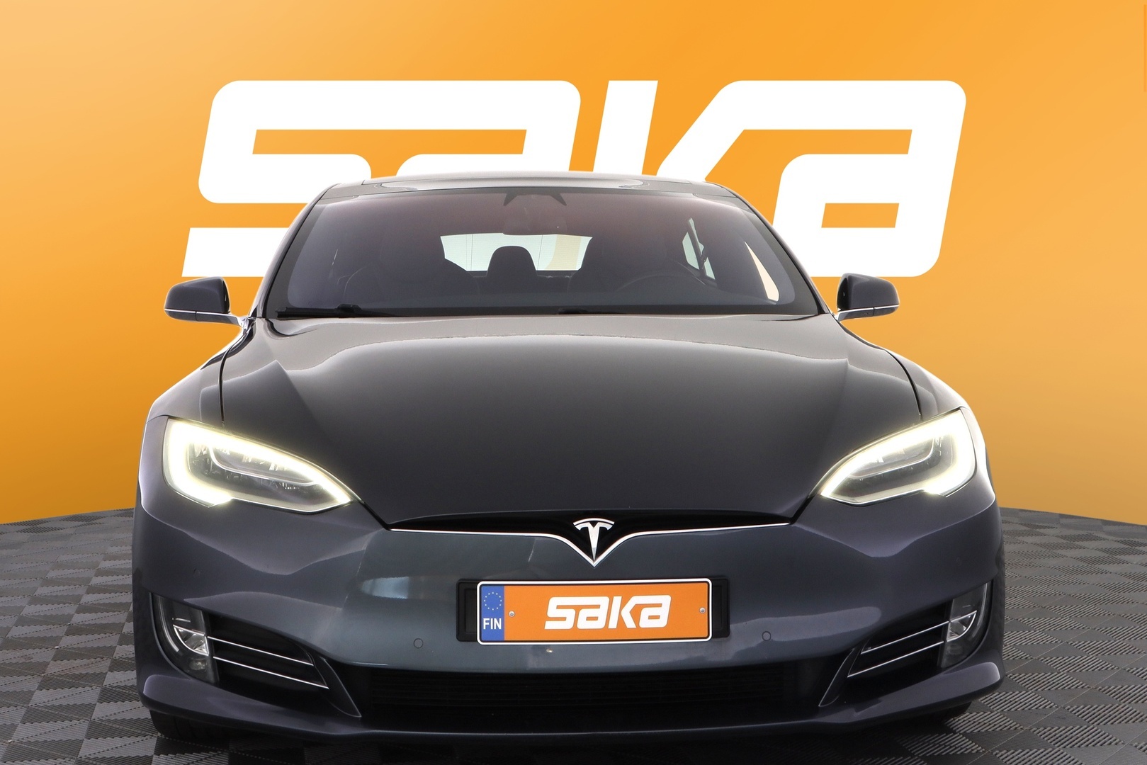 TESLA Model S 2018