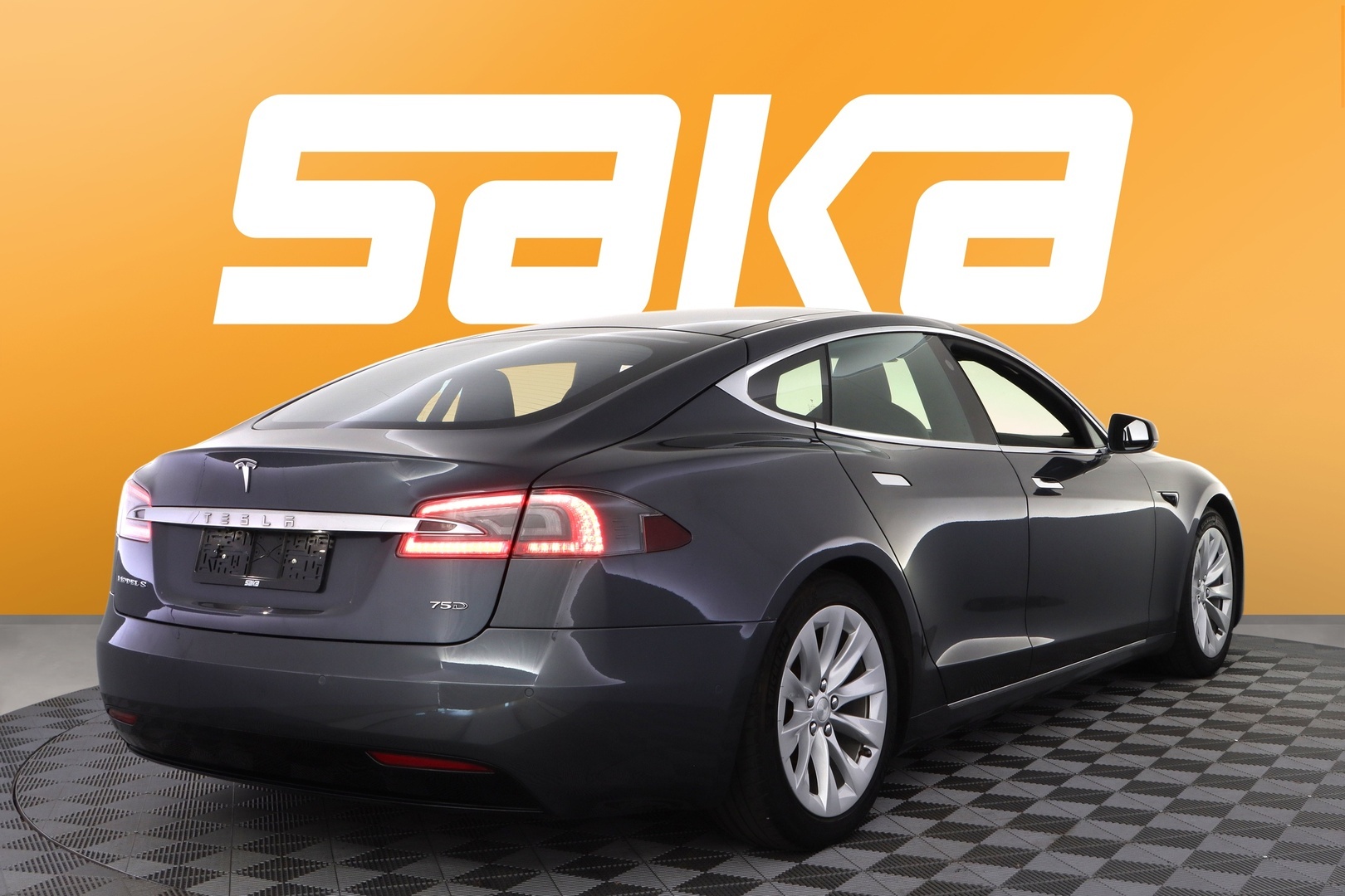 TESLA Model S 2018