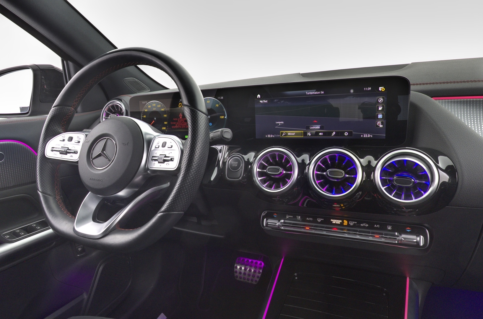 MERCEDES-BENZ EQA 2023