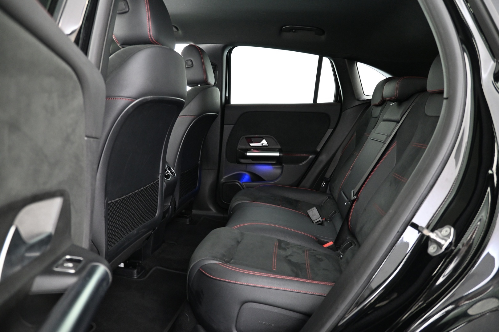 MERCEDES-BENZ EQA 2023