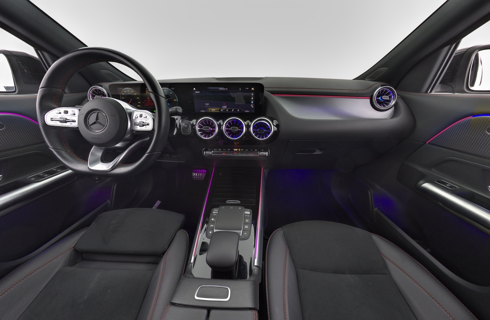 MERCEDES-BENZ EQA 2023