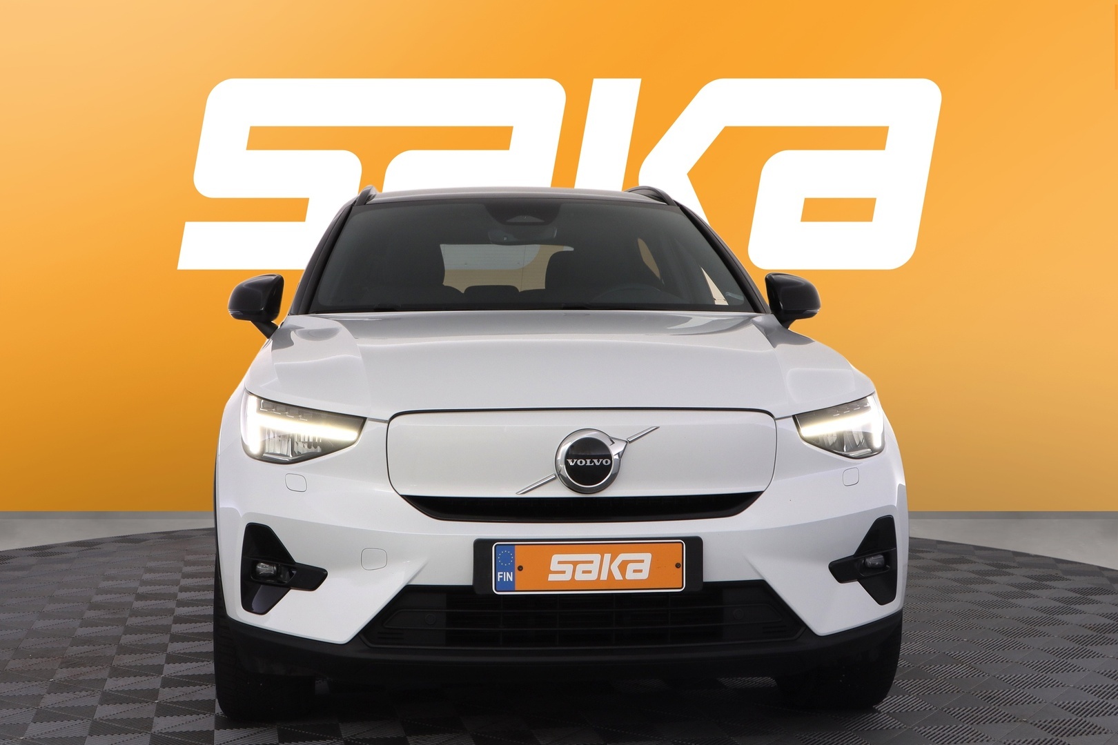 VOLVO XC40 2023