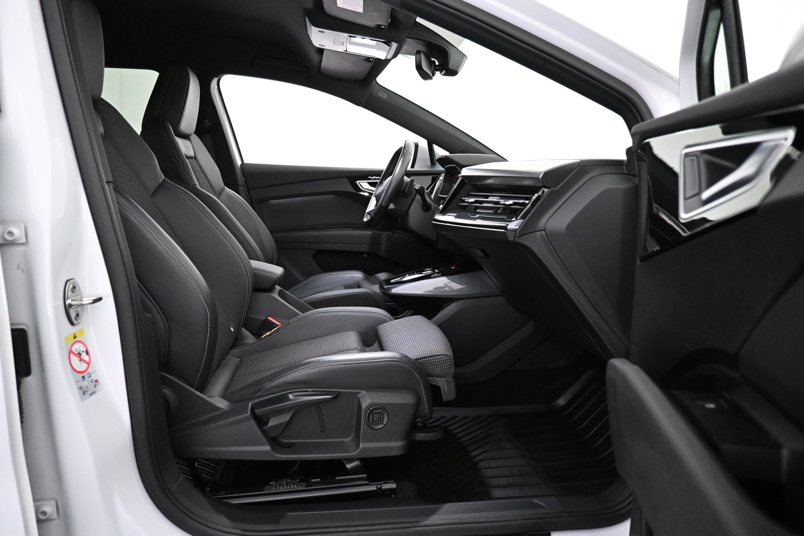 AUDI Q4 e-tron 2023