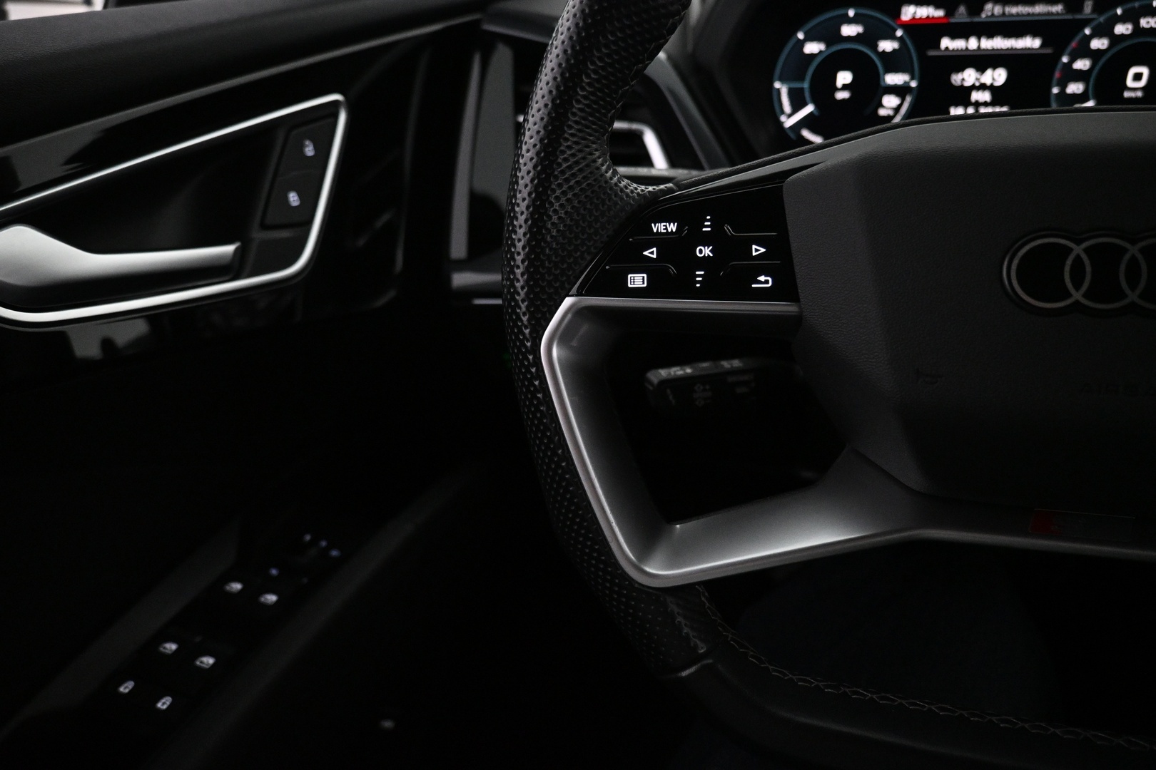 AUDI Q4 e-tron 2023