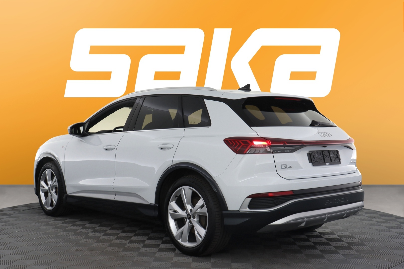 AUDI Q4 e-tron 2023