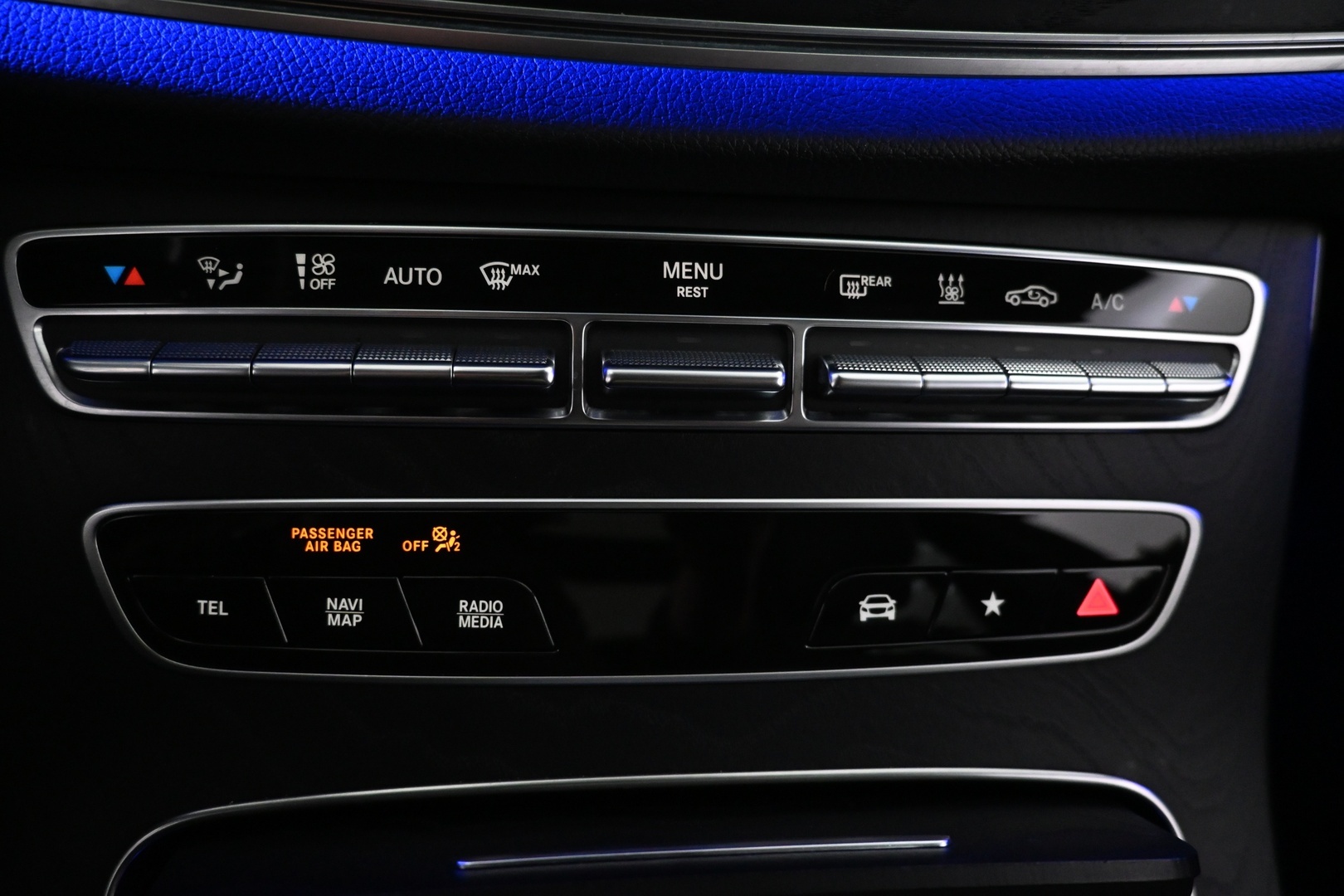 MERCEDES-BENZ E 2021