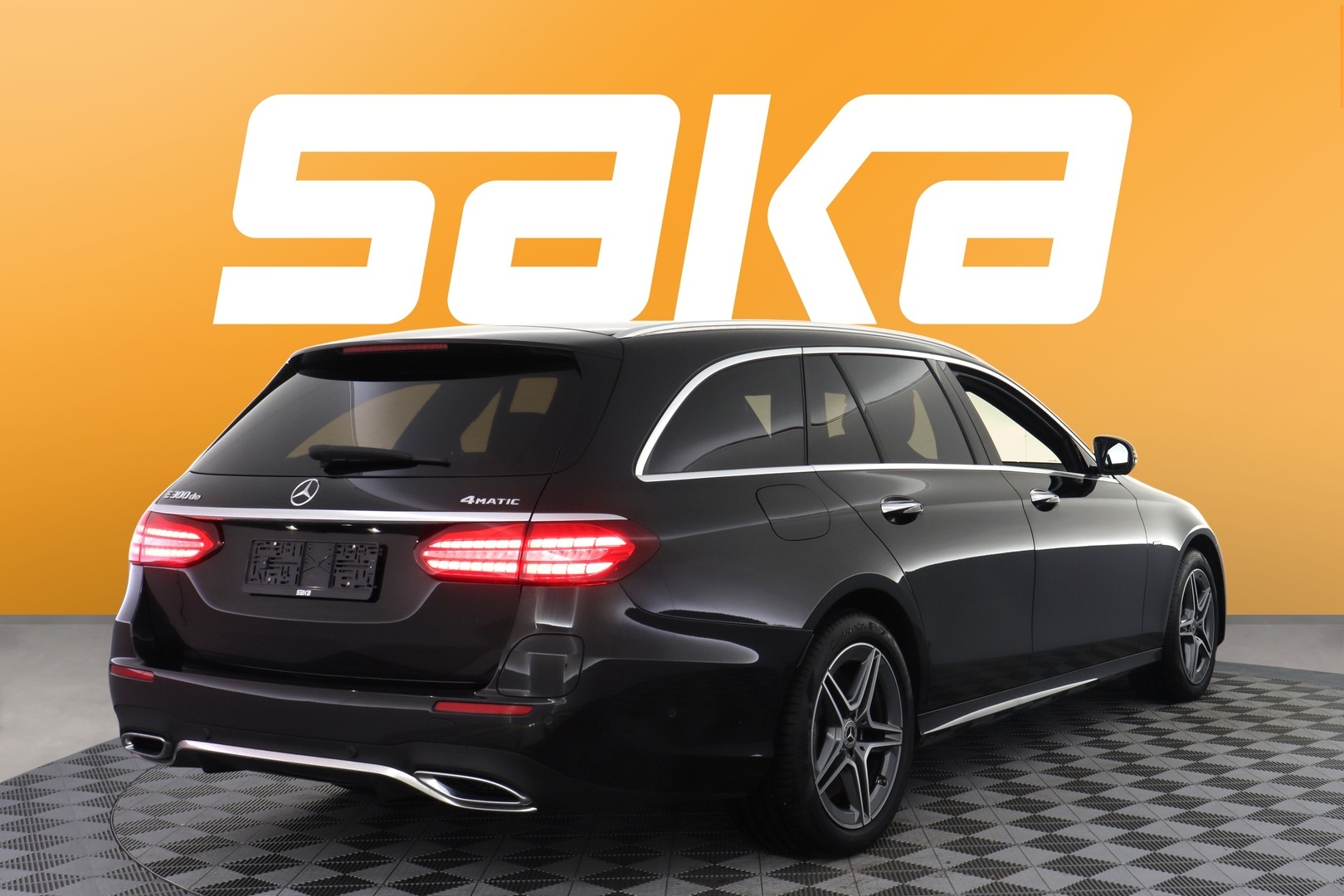 MERCEDES-BENZ E 2021