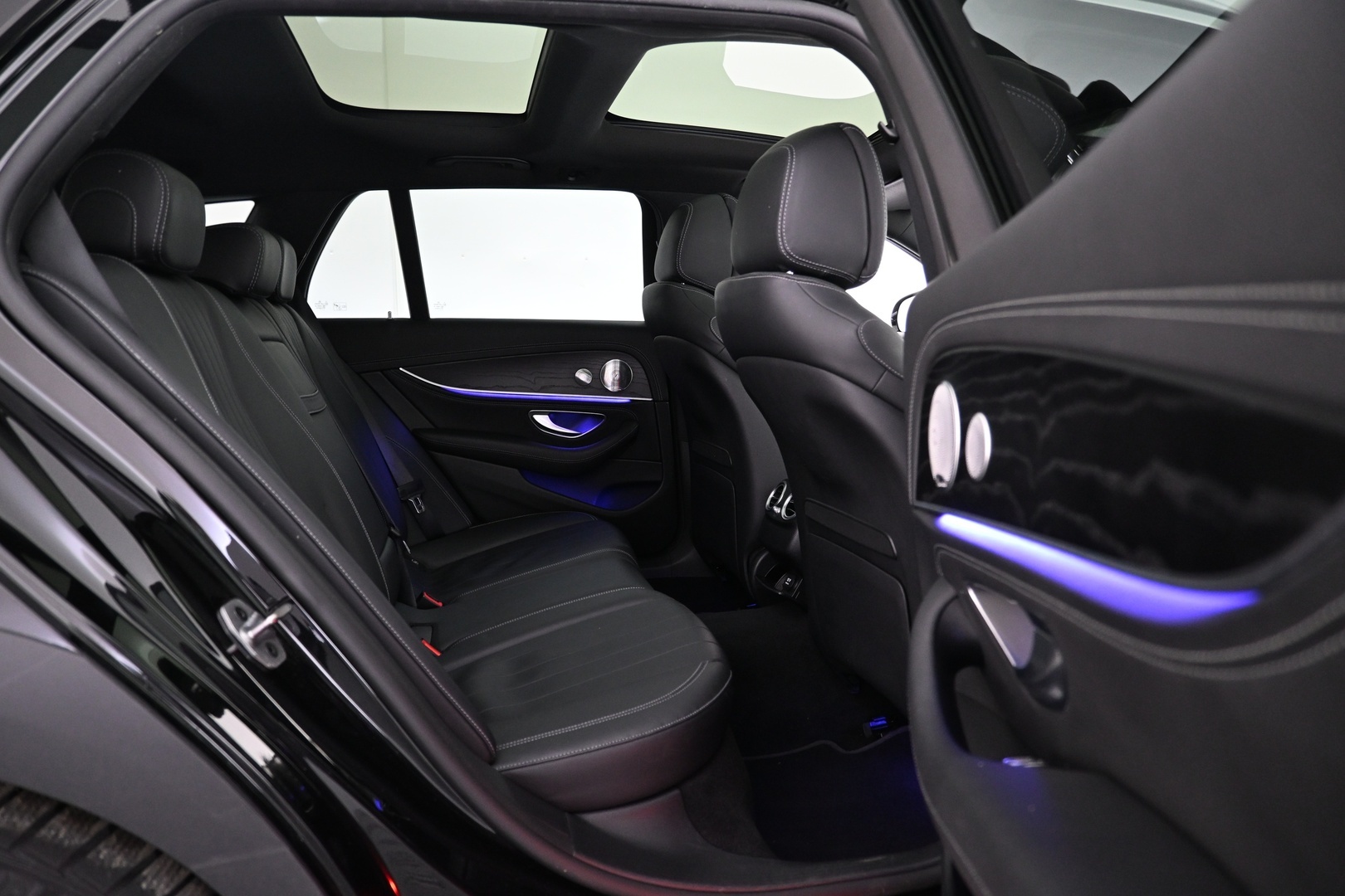 MERCEDES-BENZ E 2019