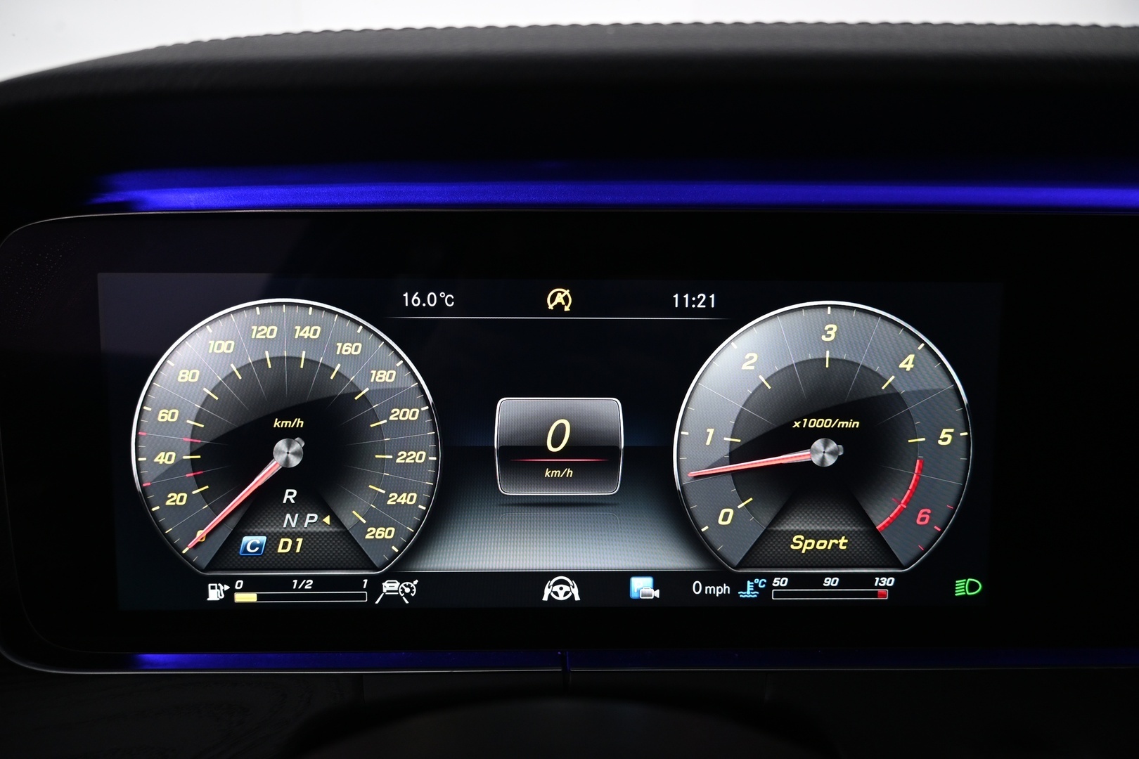 MERCEDES-BENZ E 2019