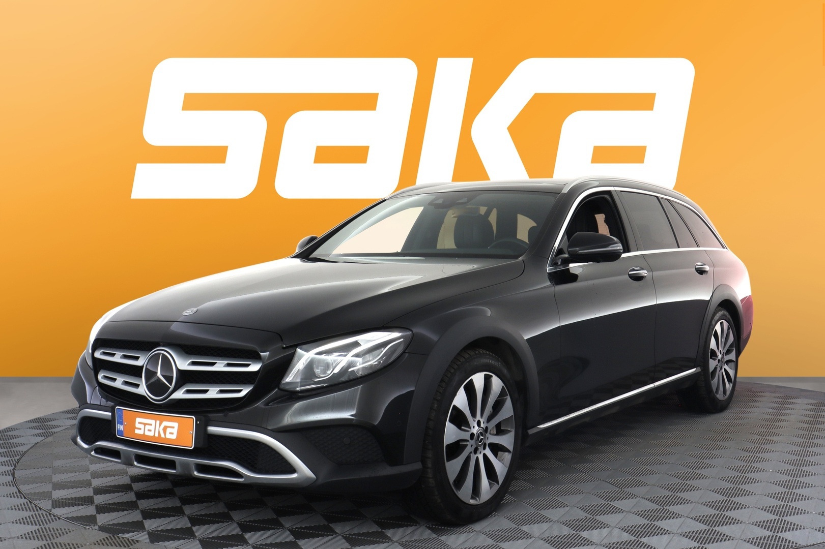 MERCEDES-BENZ E 2019