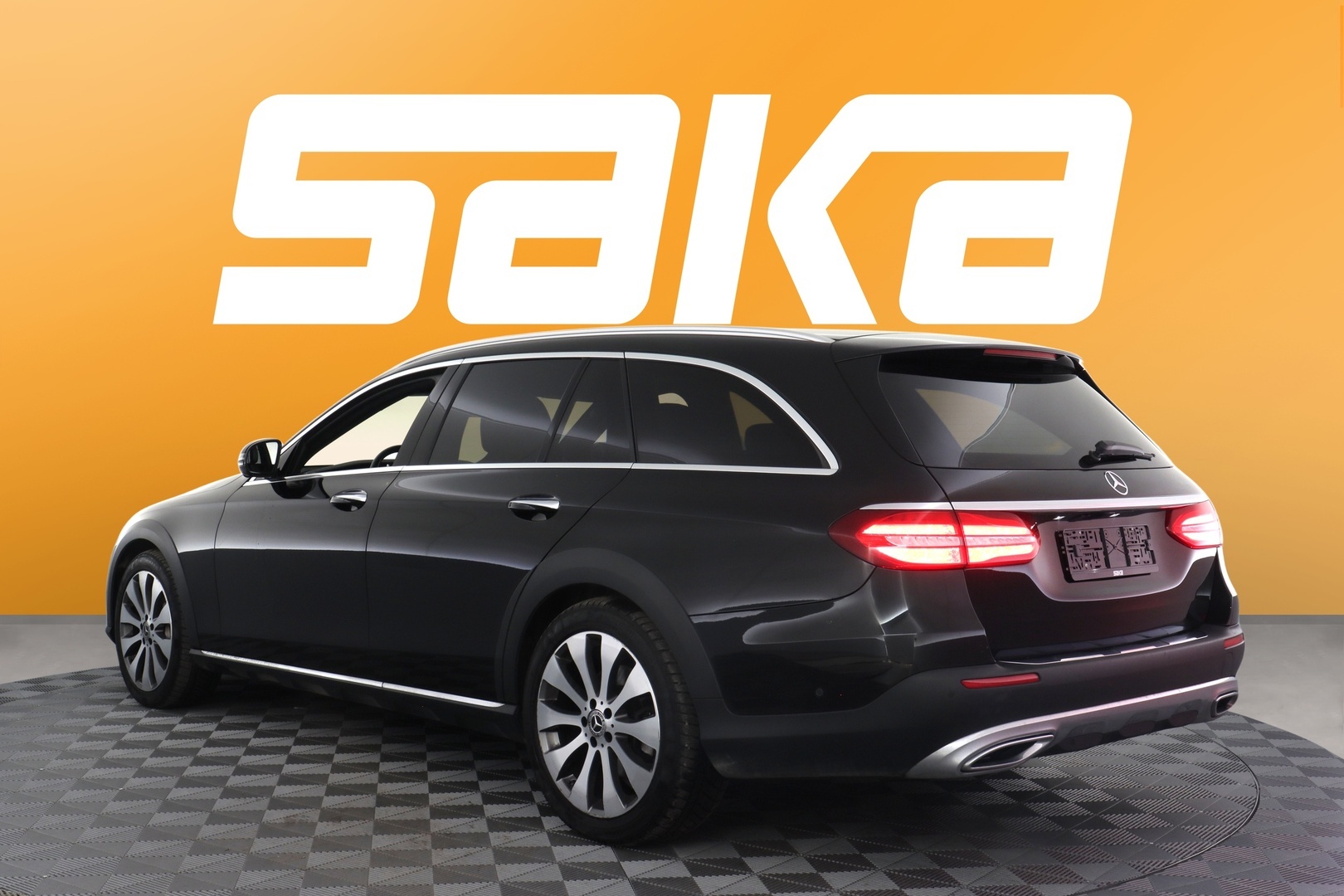 MERCEDES-BENZ E 2019