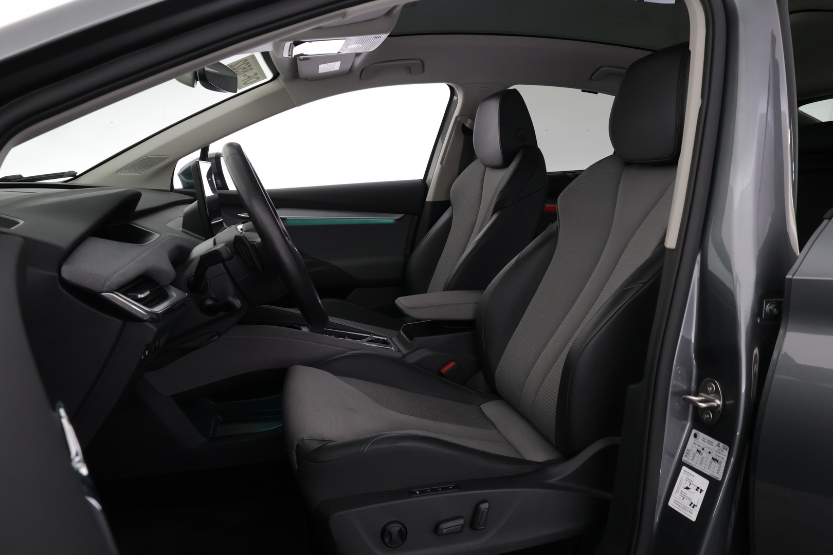 SKODA Enyaq 2023