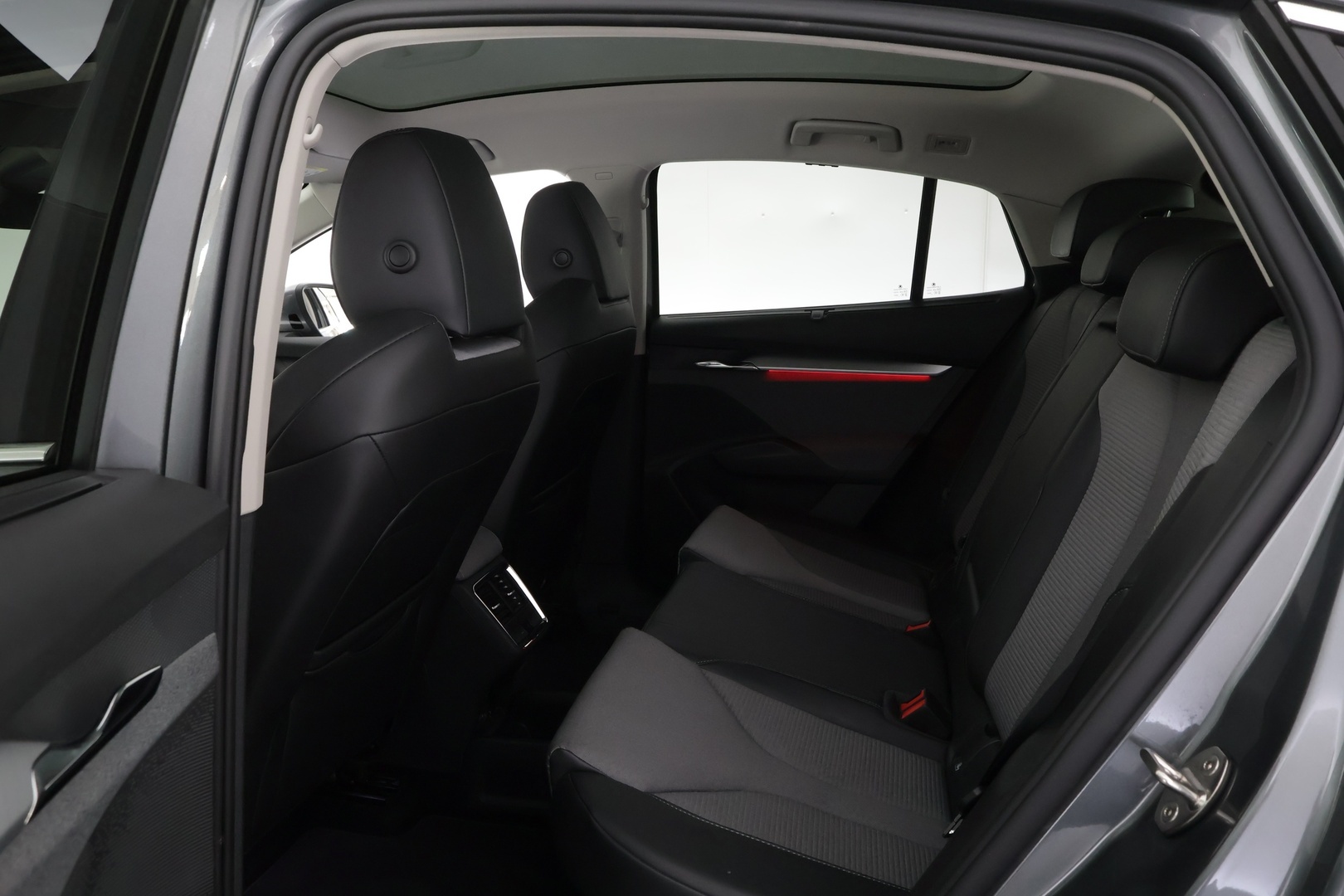 SKODA Enyaq 2023