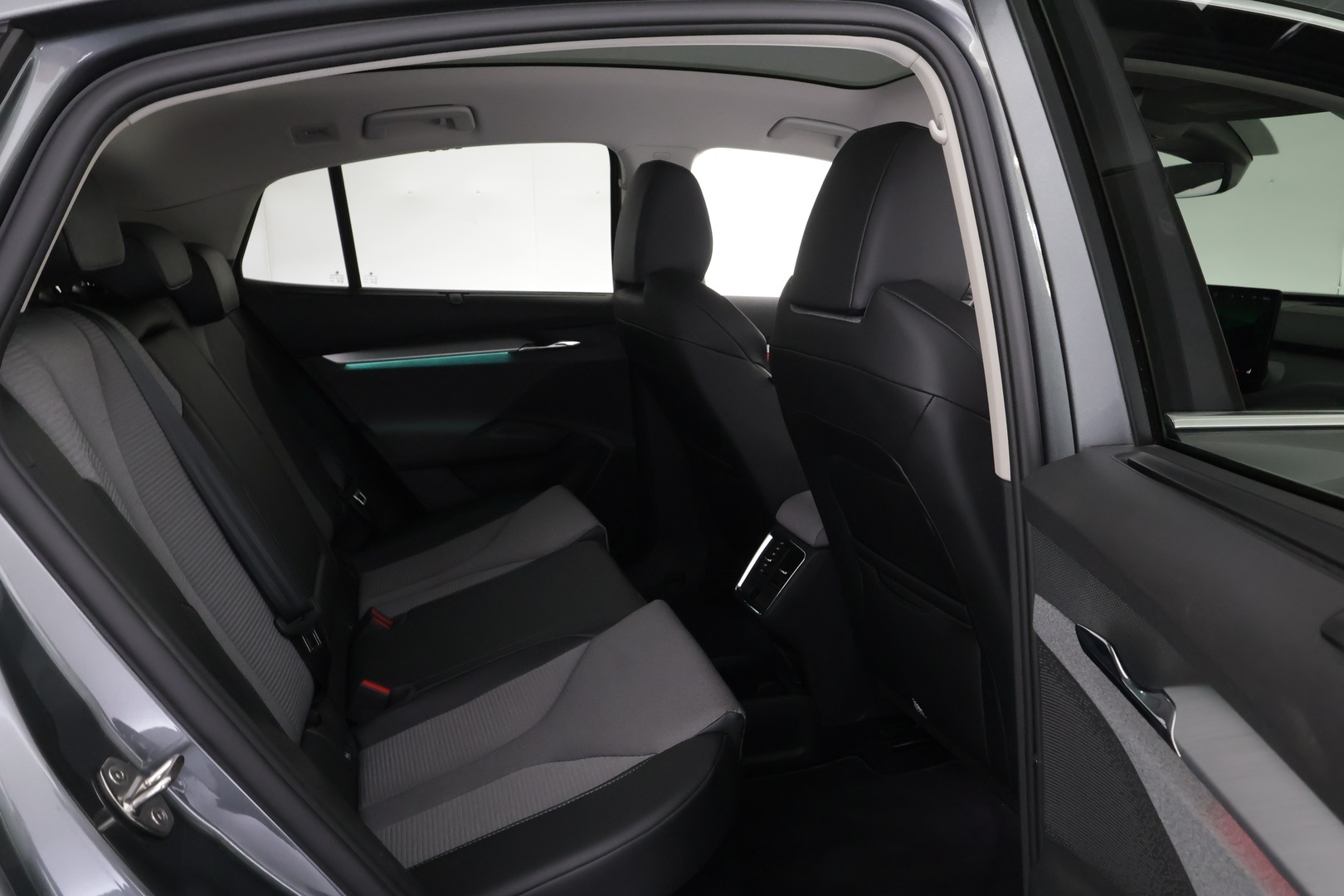 SKODA Enyaq 2023