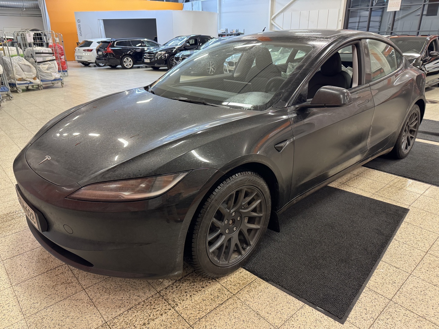 TESLA Model 3 2024