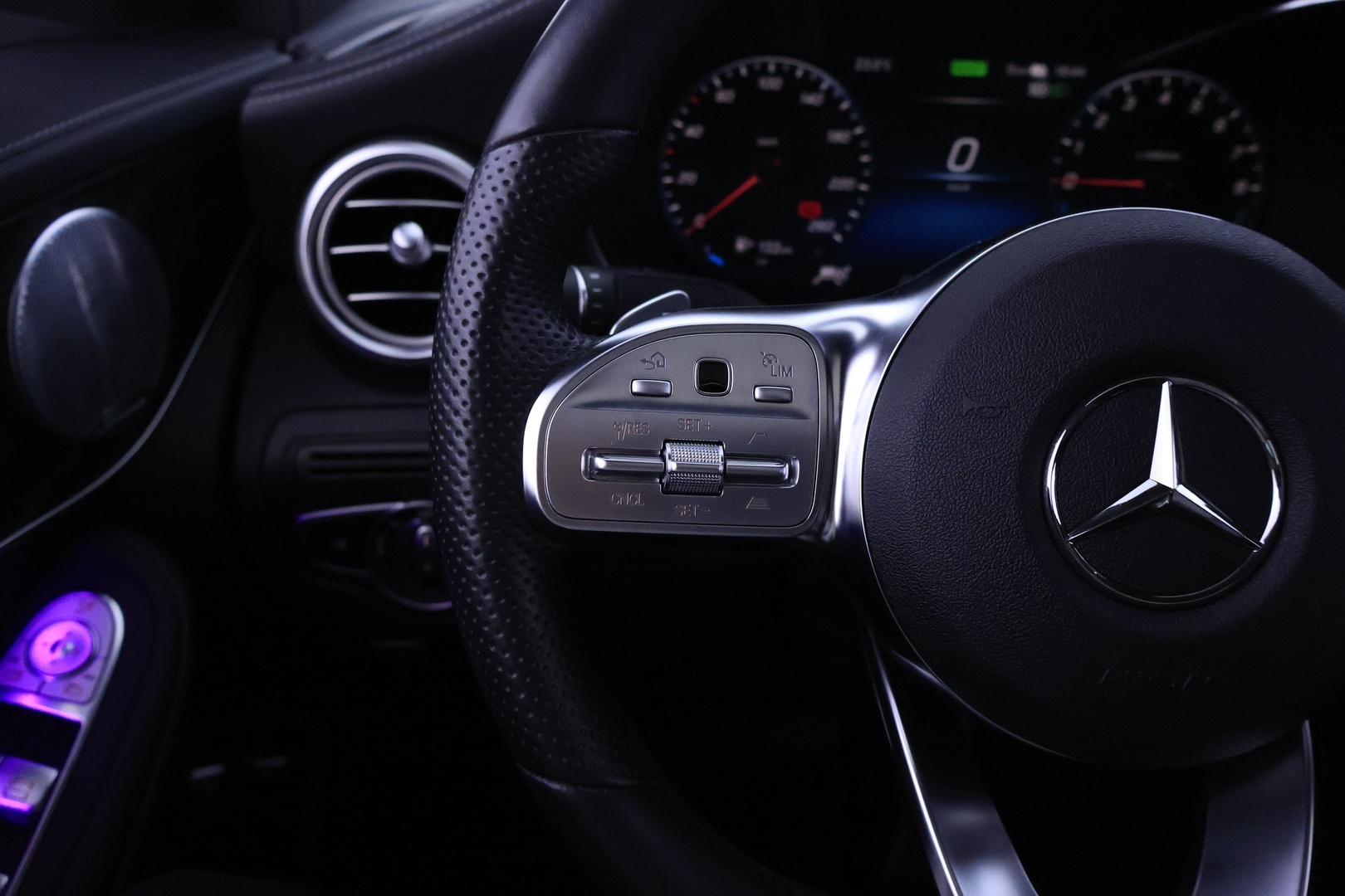 MERCEDES-BENZ GLC 2020
