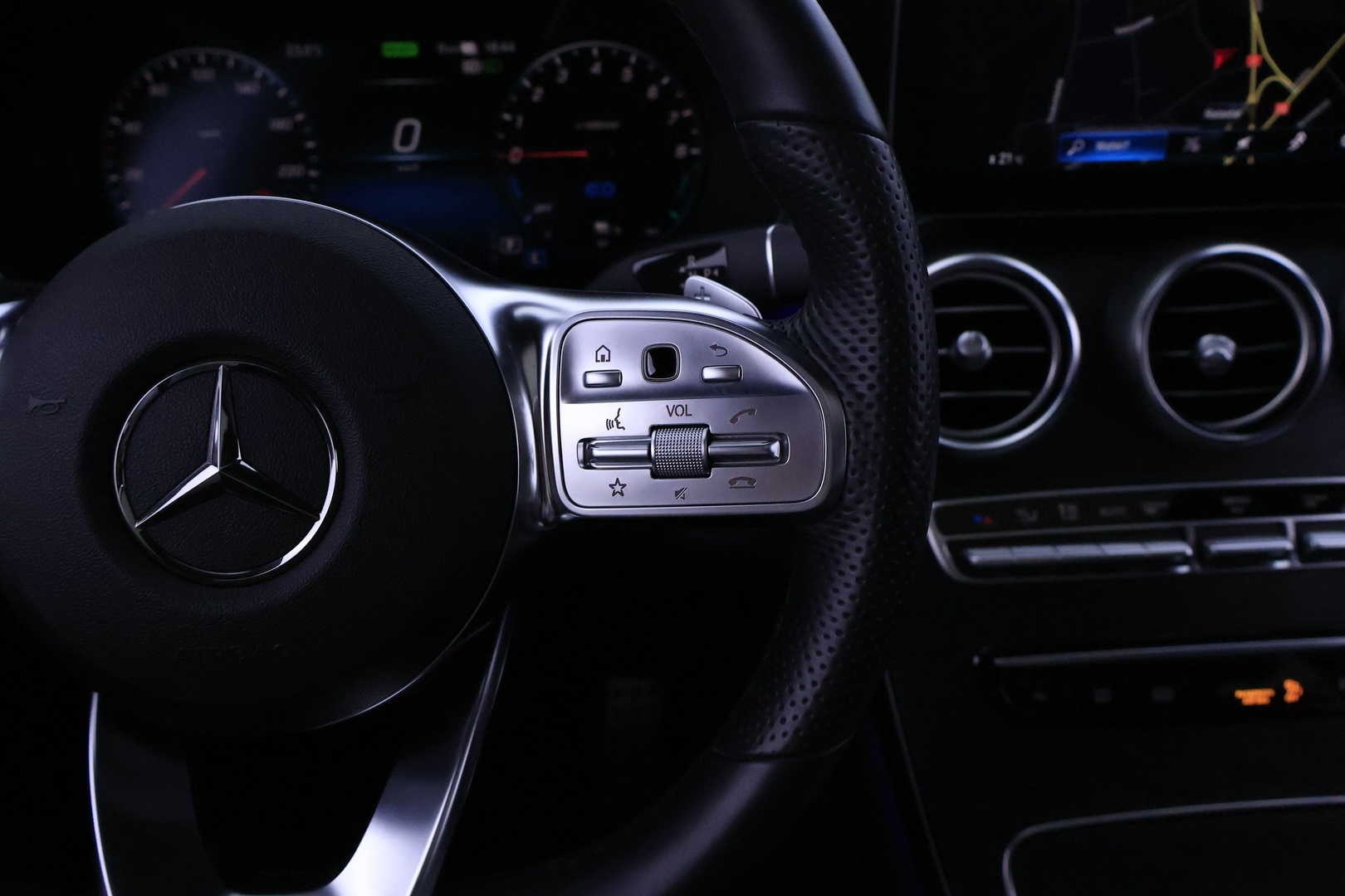 MERCEDES-BENZ GLC 2020