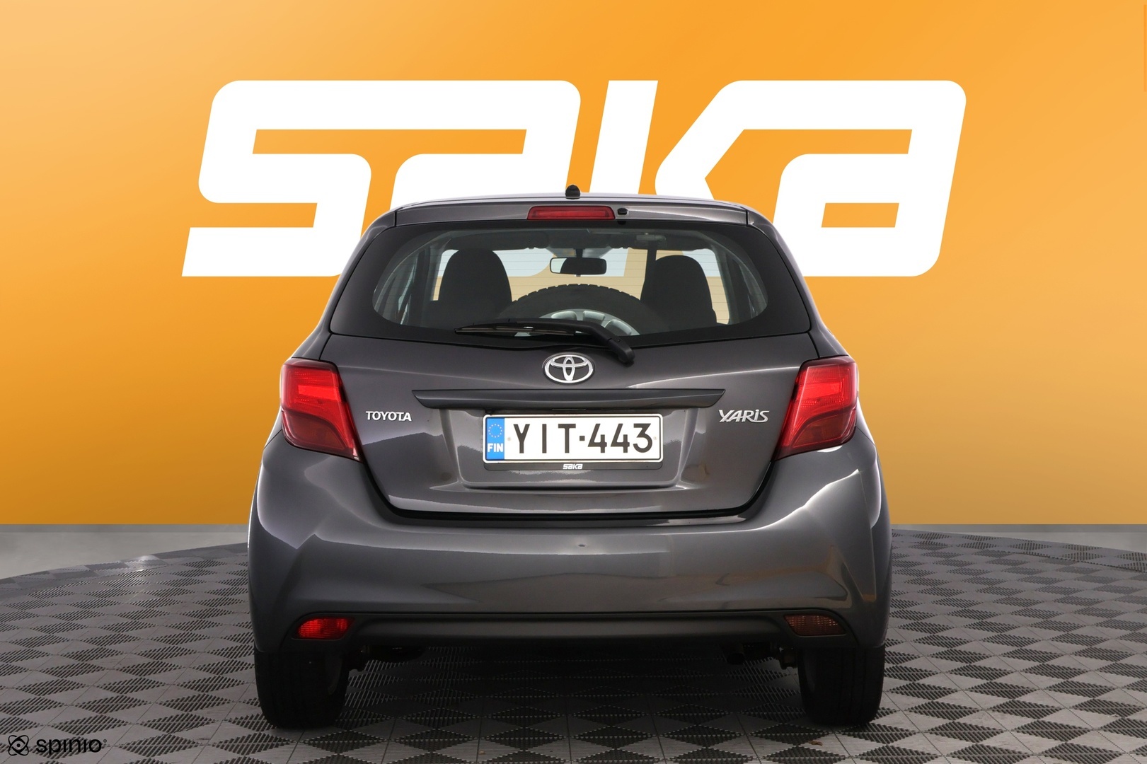 TOYOTA Yaris 2015