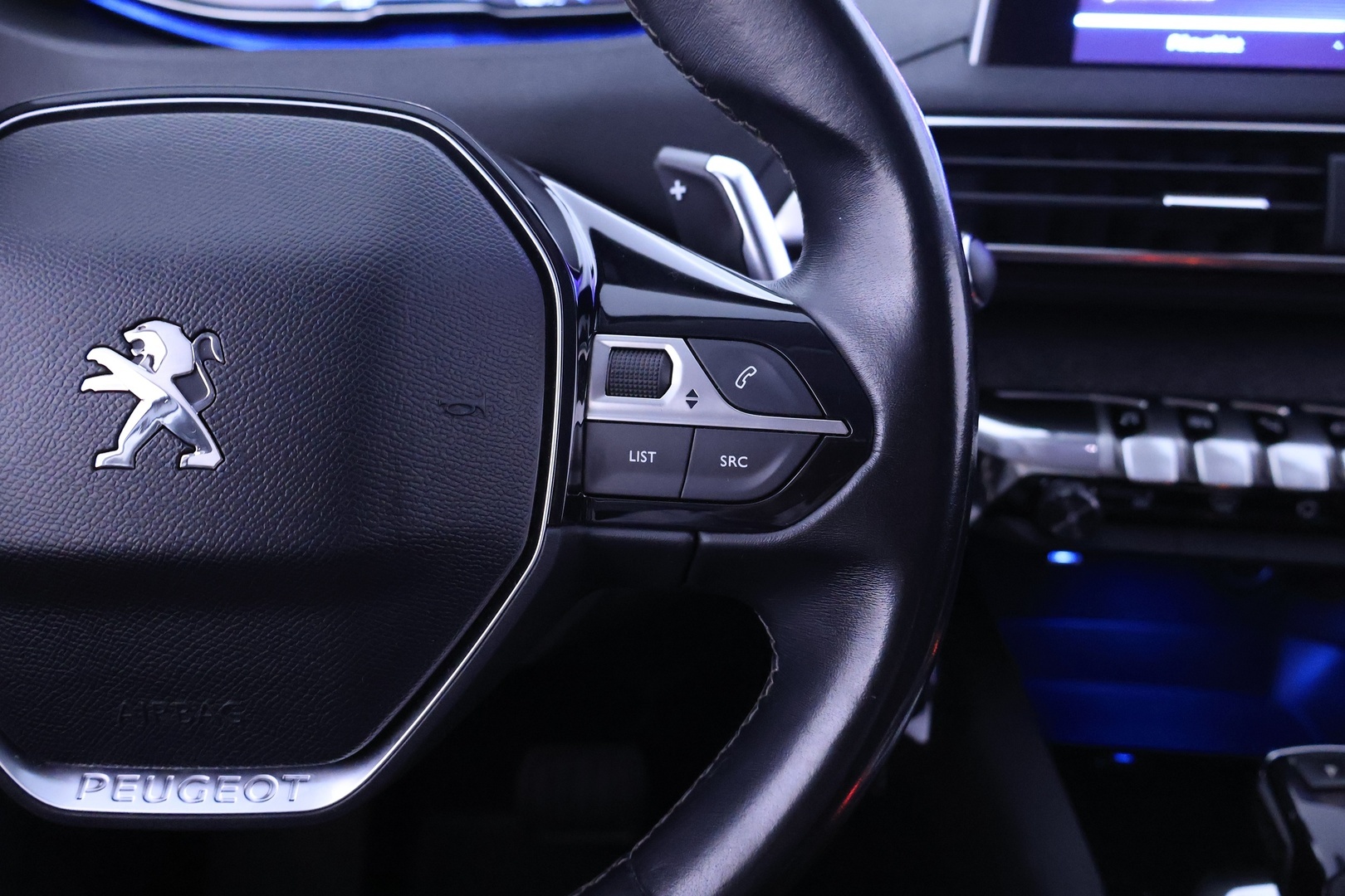 PEUGEOT 5008 2018