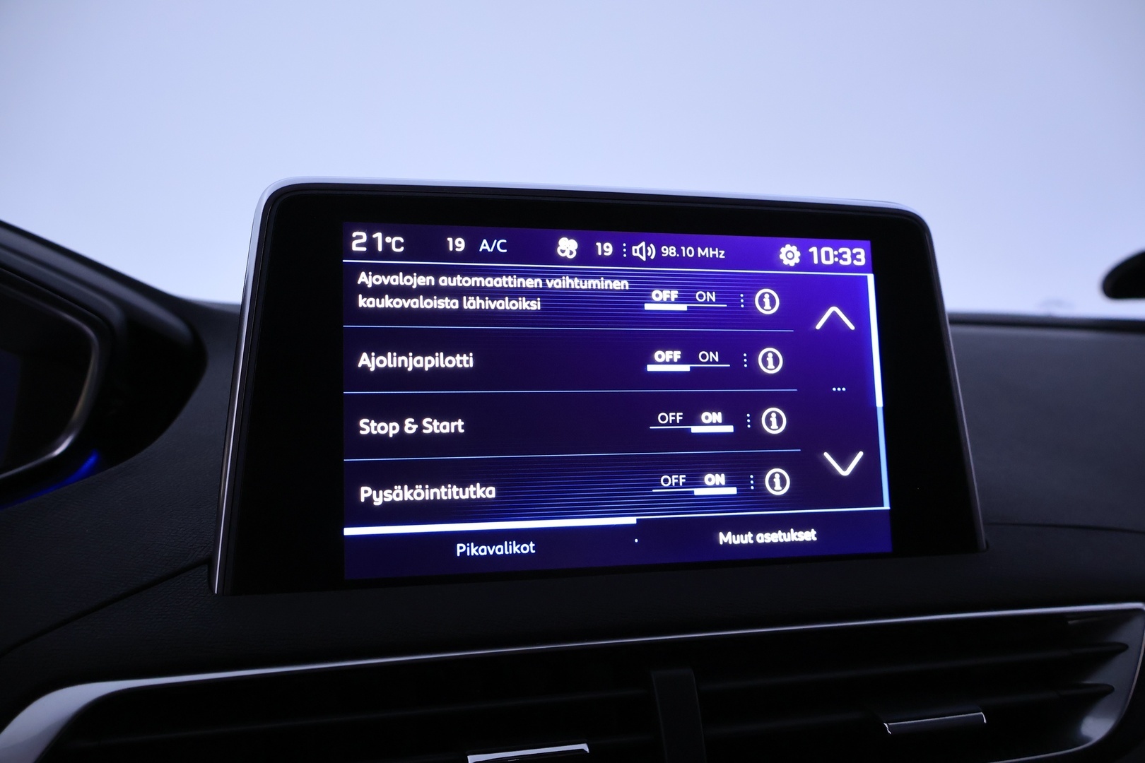 PEUGEOT 5008 2018