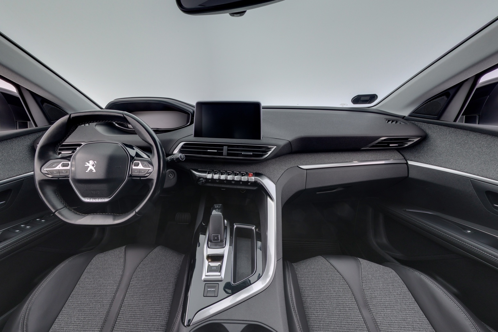 PEUGEOT 5008 2018