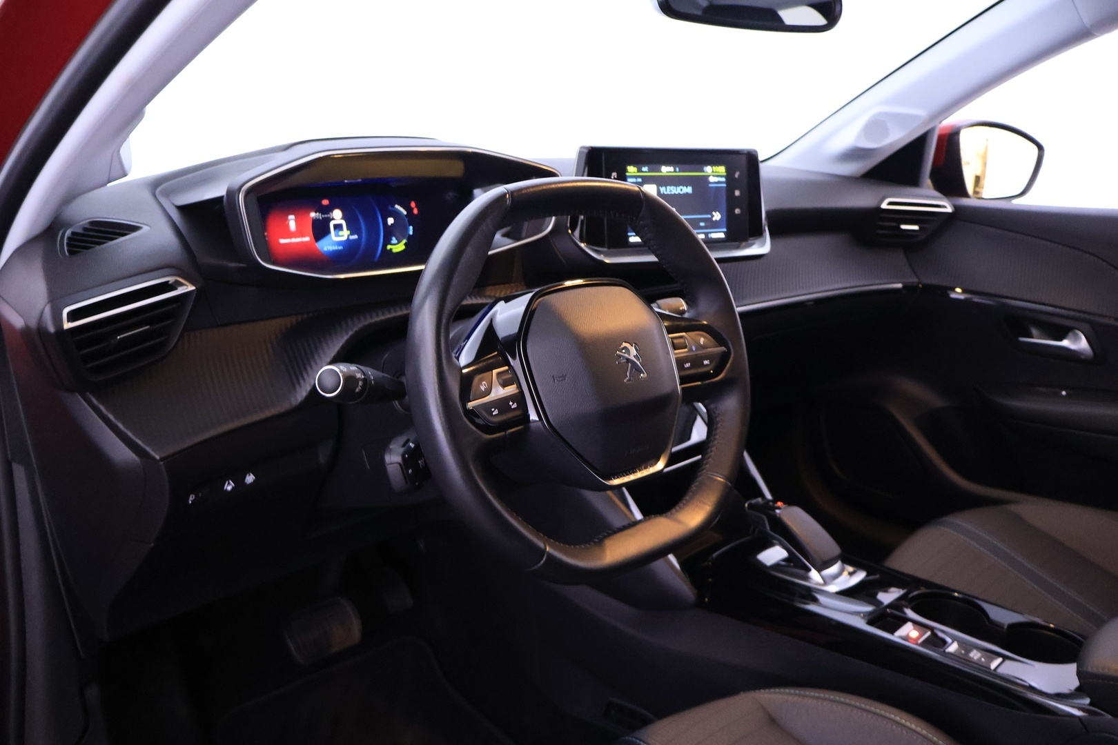 PEUGEOT e-208 2021