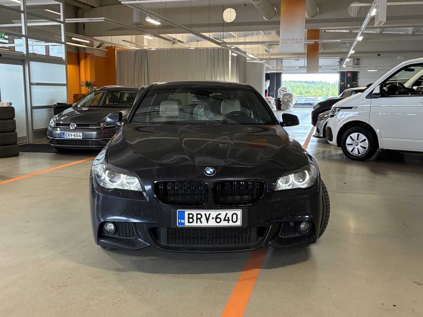BMW 530 2011