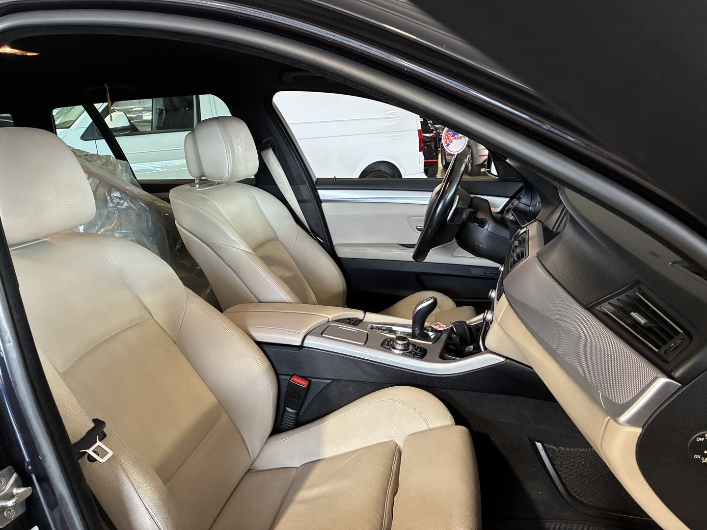 BMW 530 2011