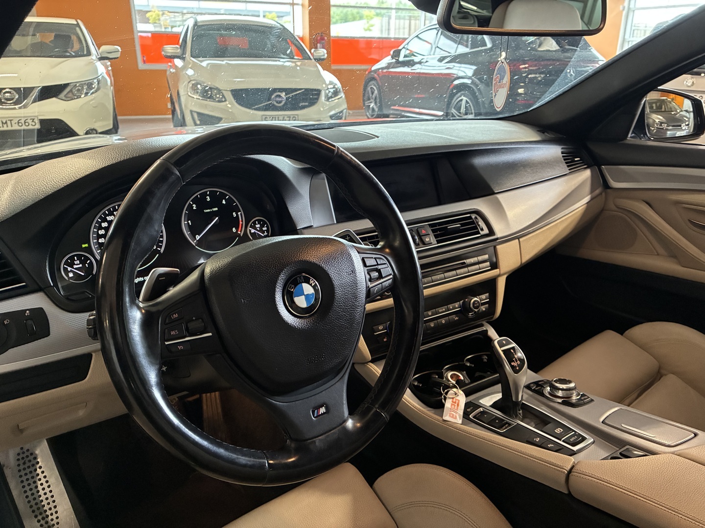 BMW 530 2011
