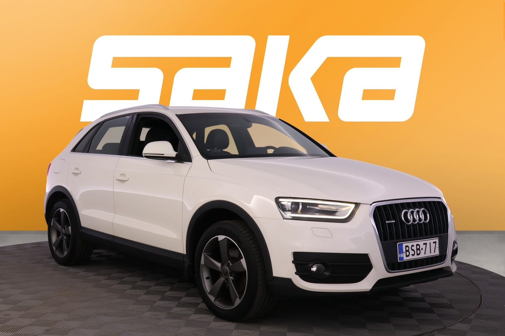 AUDI Q3 2012