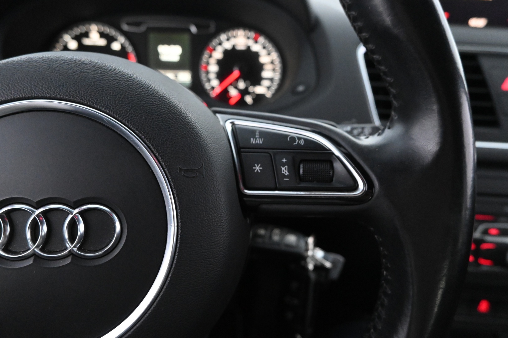AUDI Q3 2012