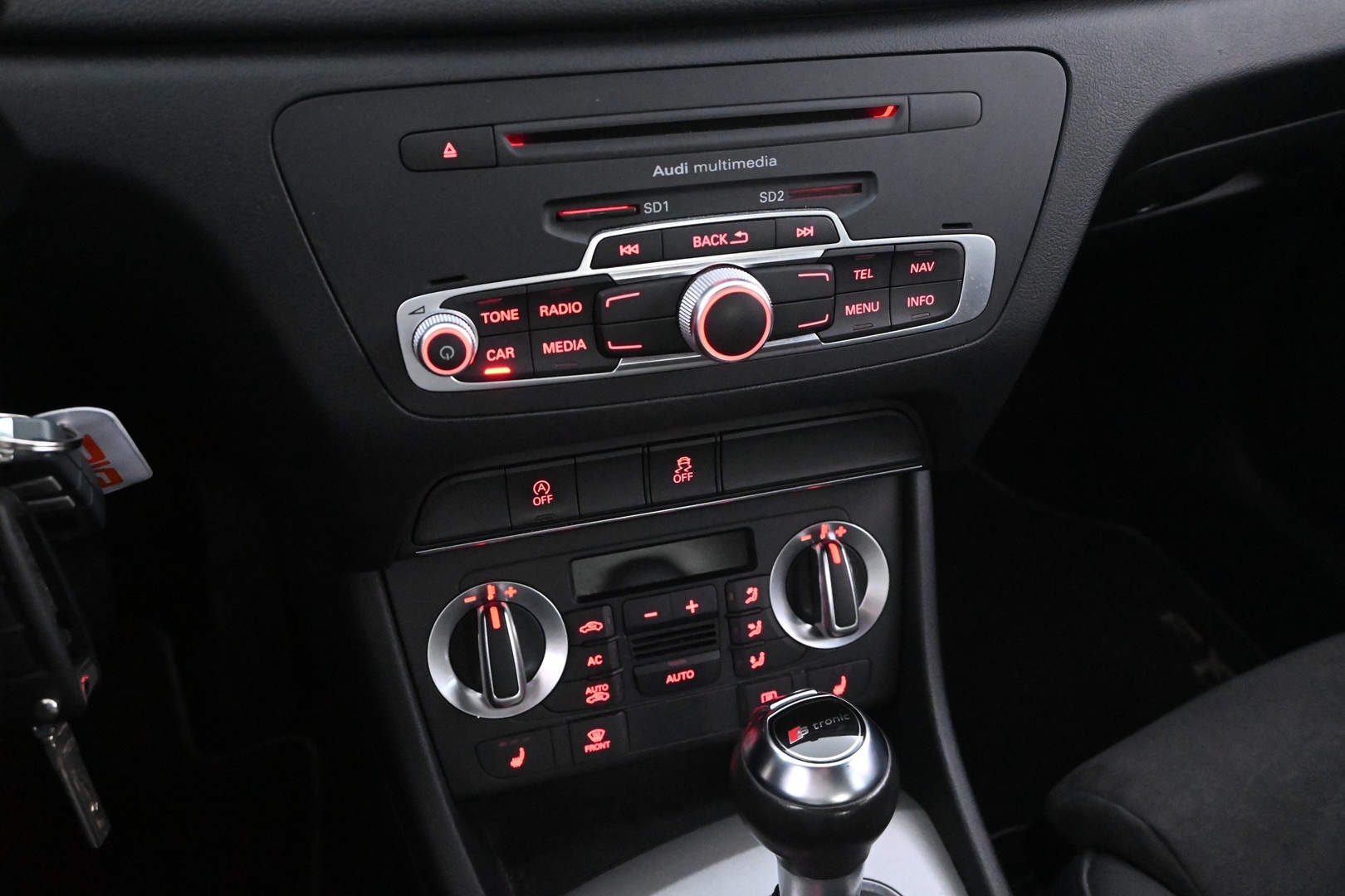 AUDI Q3 2012