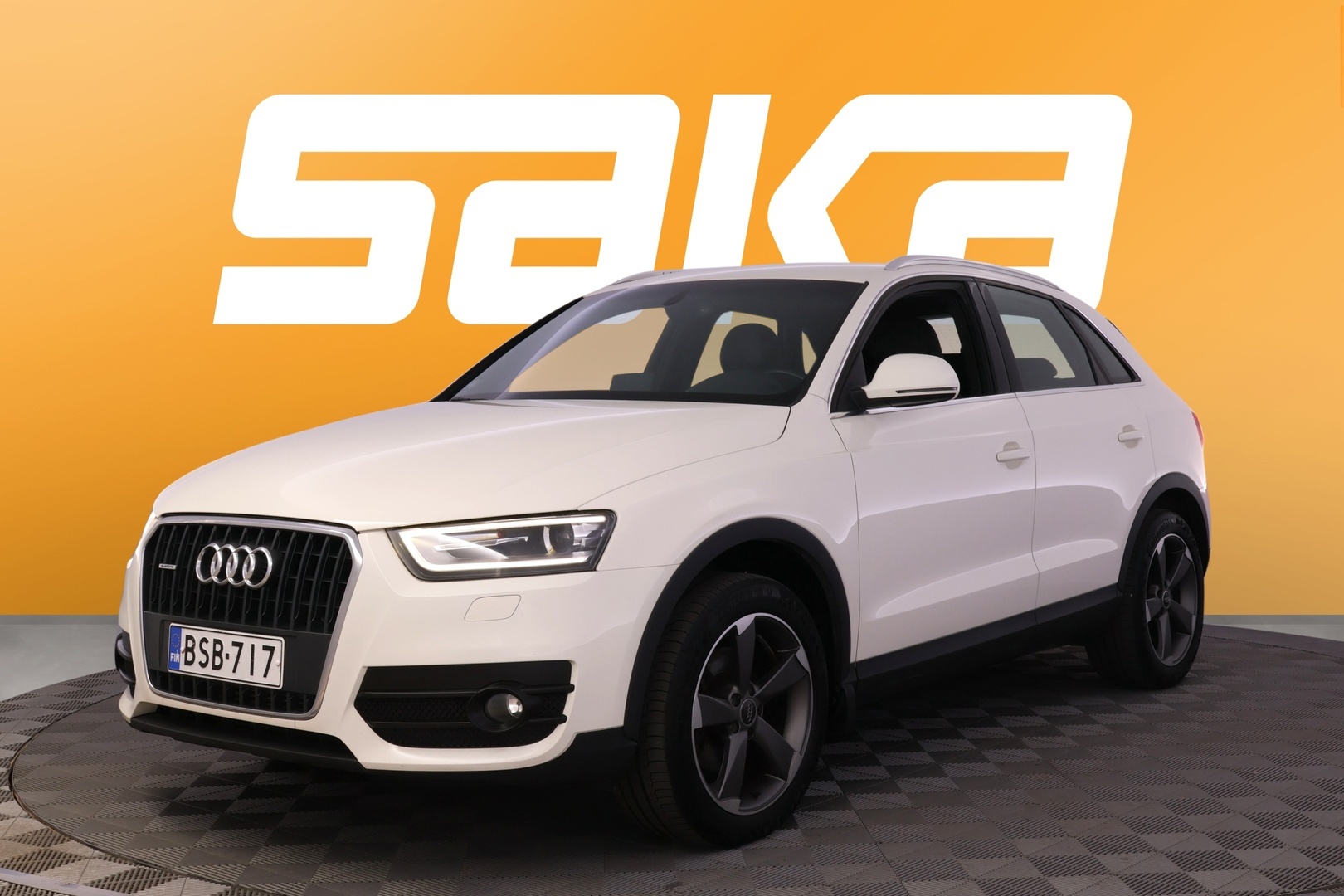 AUDI Q3 2012